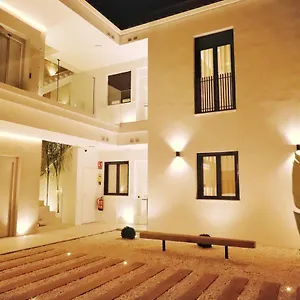Medina Homes Puente Apartahotel Córdoba